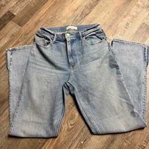 Abercrombie & Fitch Ultra High Rise 90s Straight Jean Light wash Womens Size 29